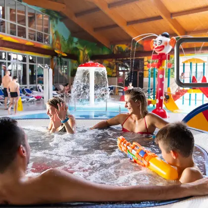 Aquarius Experience Bath